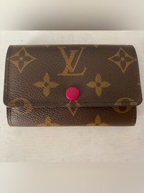 LOUIS VUITTON Monogram 6 Key Multicles Holder | LV Canvas w Fuchsia Leather